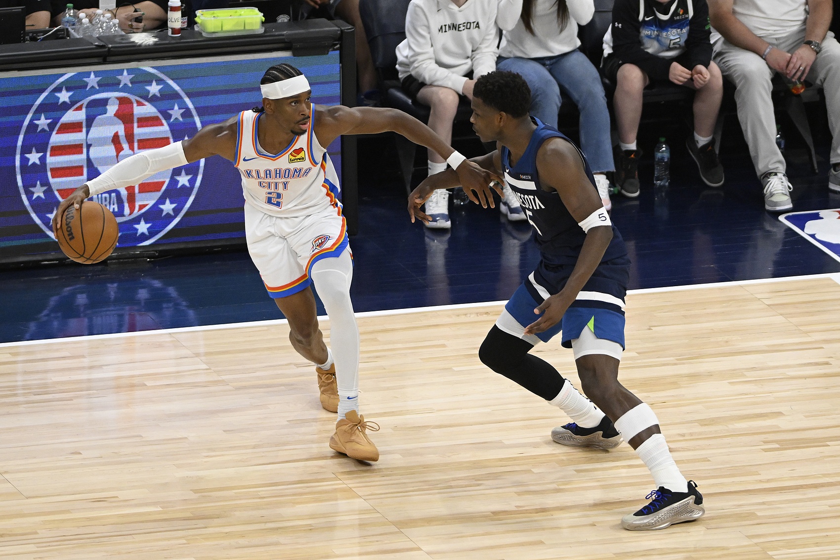 美记：NBA必须禁止通过假摔来欺骗裁判的行为有处罚球员就会调整