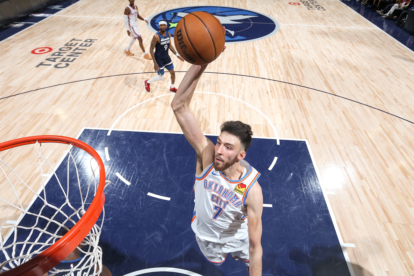 打球风格像切特周琦：以前有点像在NBA时候我打得靠外