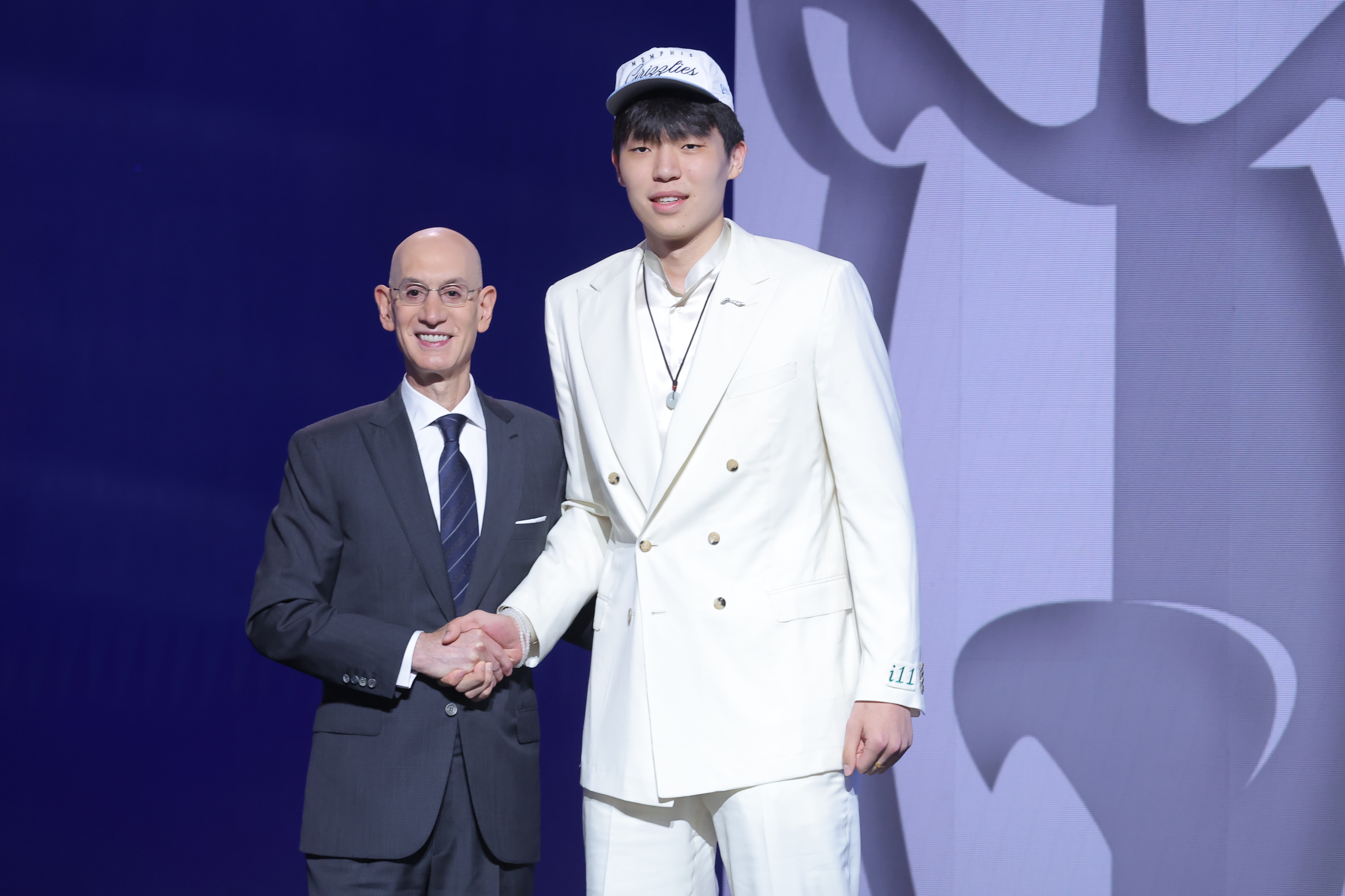拓记：杨瀚森说原本以为是首轮末被选中16顺位是“很大的惊喜”