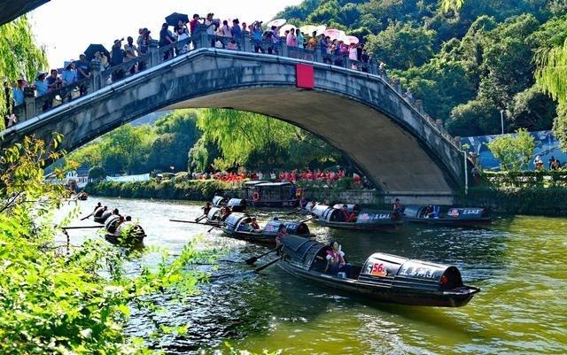 城事乌篷船马拉松在“东方威尼斯”挥桨开赛