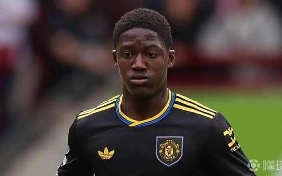 斯科尔斯:梅努只能离开曼联,他没上场机会且球队踢得也不好