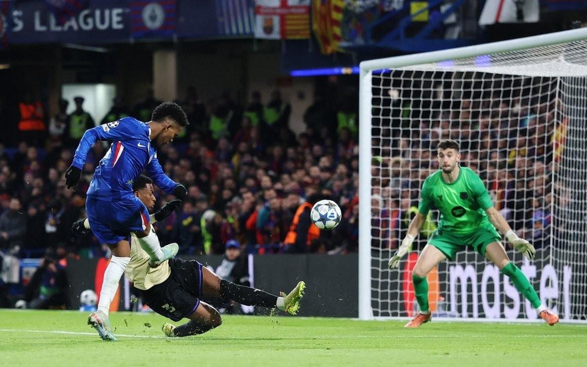 前三次欧冠首发均有进球,埃斯特旺是20岁以下球员第三人