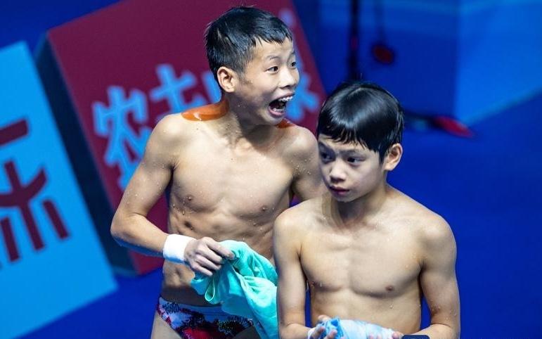 深圳健儿闪耀十五运会跳水赛场男、女将合力助广东队卫冕
