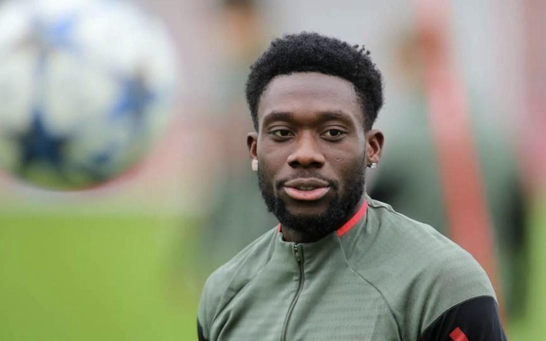 孔帕尼:阿方索一定会强势回归,很高兴他能为本赛季提供帮助