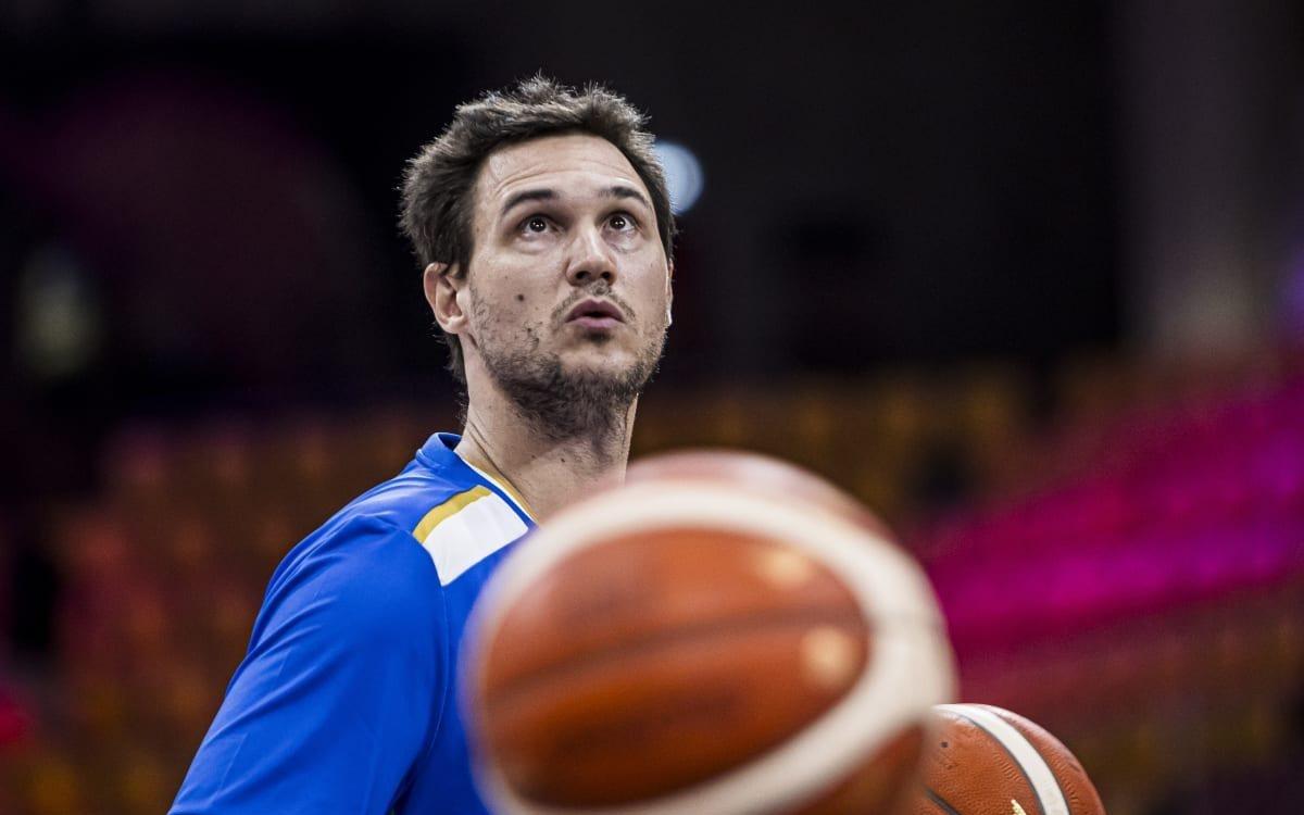 欧锦赛首战表现不佳！前快船锋线老将想要重返NBA还得继续努力