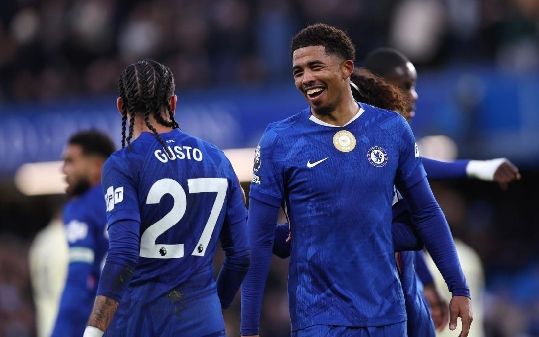 古斯托传射，切尔西20埃弗顿豪取31场