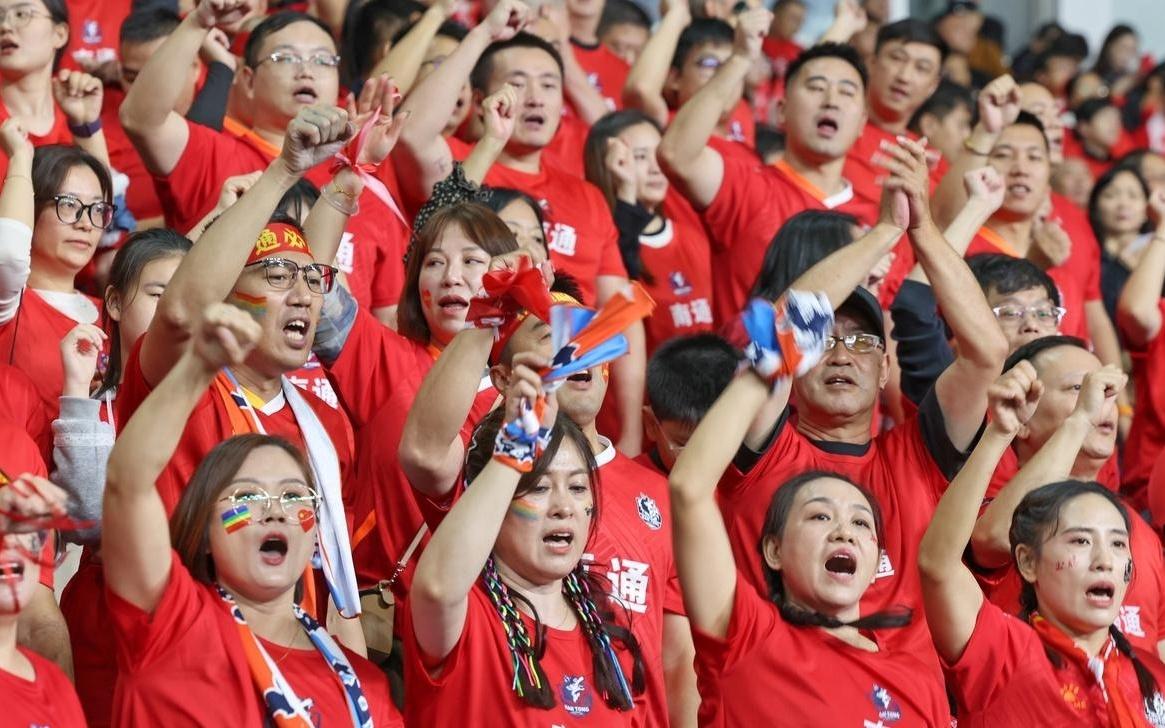 220万人抢3万张票！苏超总决赛中签率仅1%，欧冠都没这么难抢