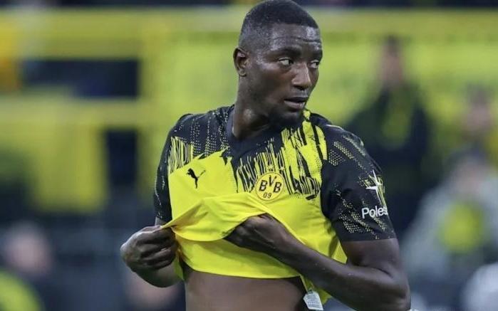 吉拉西无缘2025非洲足球先生奖，他的