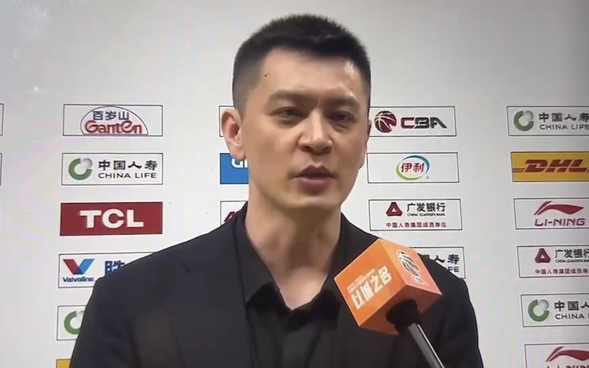 杨鸣:质疑让大家憋着一股劲,在斗志方面没有失去老辽篮的传统和精神