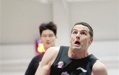 天津男篮全力备战新赛季