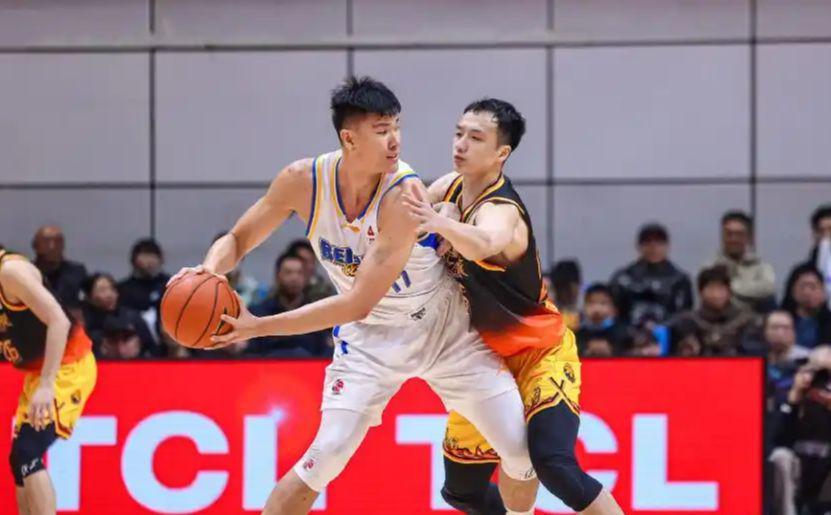 硬刚篮协北京潜力赛首发5人加起来1