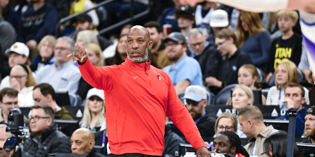 开拓者官方声明:即日起暂停比卢普斯职务,斯普利特任临时主帅