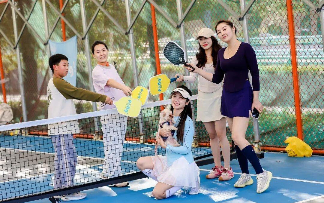 让县城贵妇上头的运动爆火，瑜伽裤卖