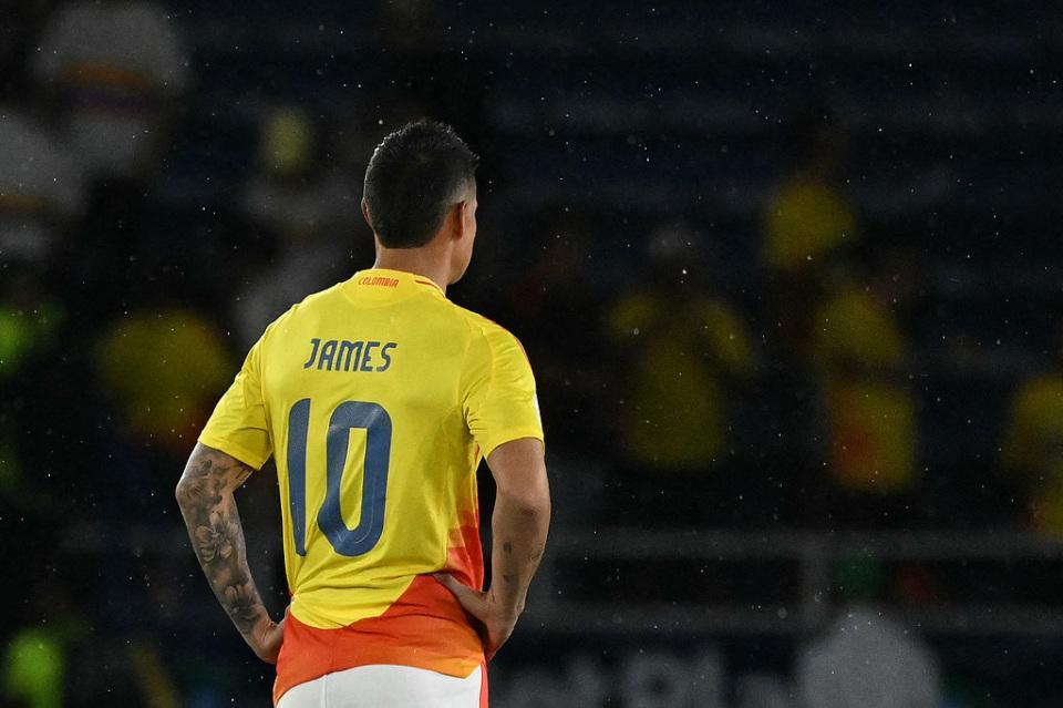 世界杯金靴又失业!34岁J罗遭墨超鱼腩放弃离开皇马后5年已换6队