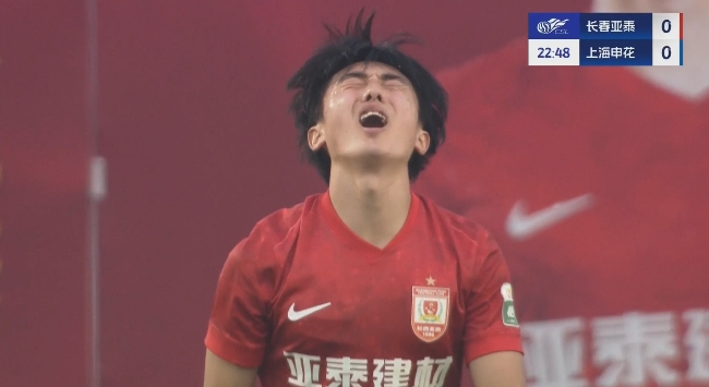 非常懊恼！玄智健单刀过掉申花门将，小