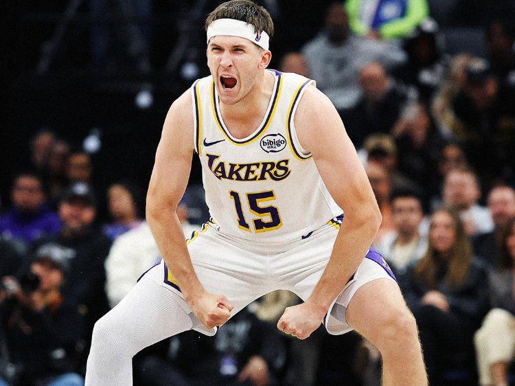 里夫斯51+11+9创NBA历史第1神迹,还刷爆纪录,詹姆斯东契奇缺战