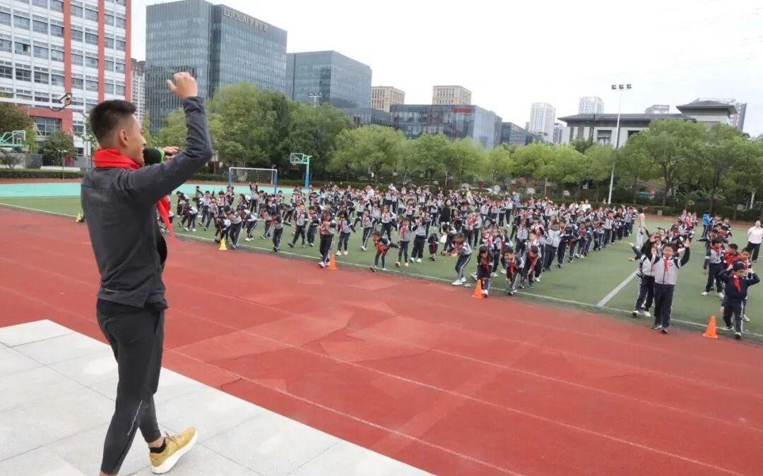 我的冠军老师陈金洋分享体育的意义不是赢而是不放弃