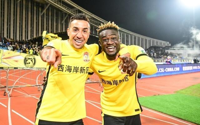 海港给了机会,蓉城申花接不住,前三名集体踩刹车,中超争冠形势没有变化