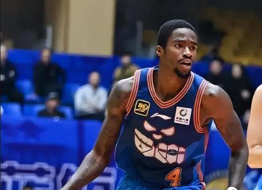 广东队官宣萨姆纳加盟,总花费超2500万,新赛季志在夺冠