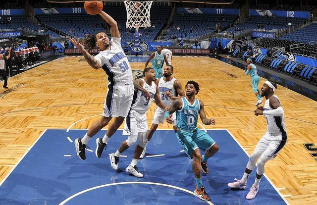 场均三双+手握3个MVP,昔日全美第一控卫,为何25岁混成底薪