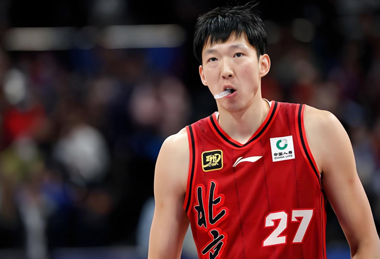 在场上赢35分!周琦面对老东家真卖力,球迷:没有一点放水