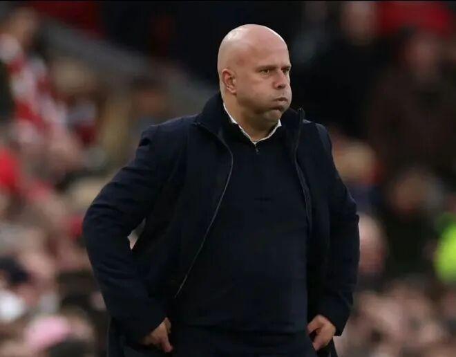 脸都不要了!利物浦12轮后落后两大死敌,32岁世界级后腰被用废