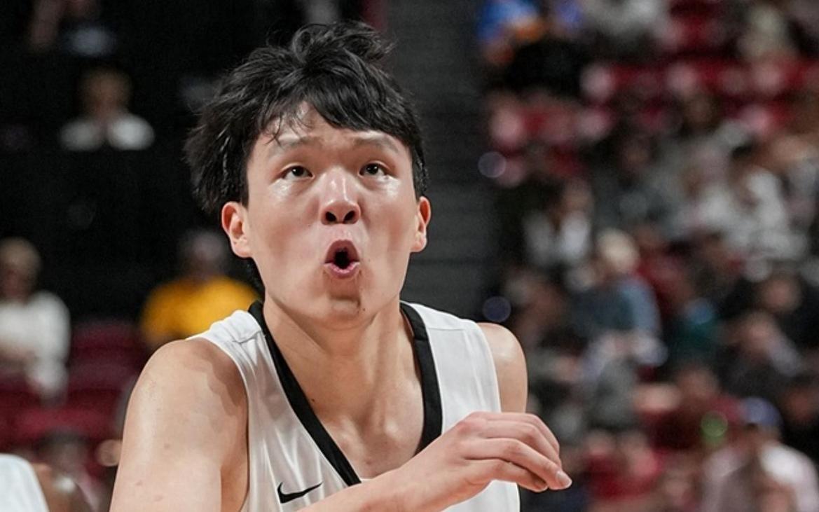 杨瀚森G联赛首秀8分13板4助攻,复盘他本场比赛的进步