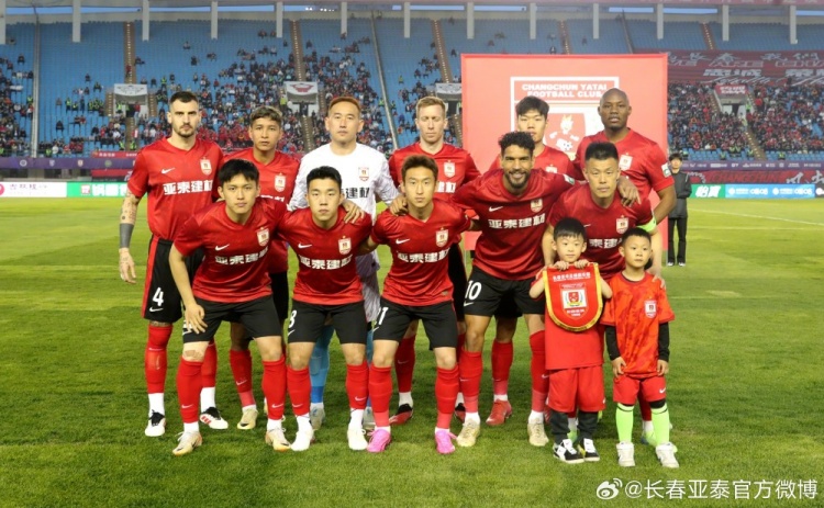 阎峰：困难是暂时的，相信在苏亚雷斯的带领下我们会战胜困难