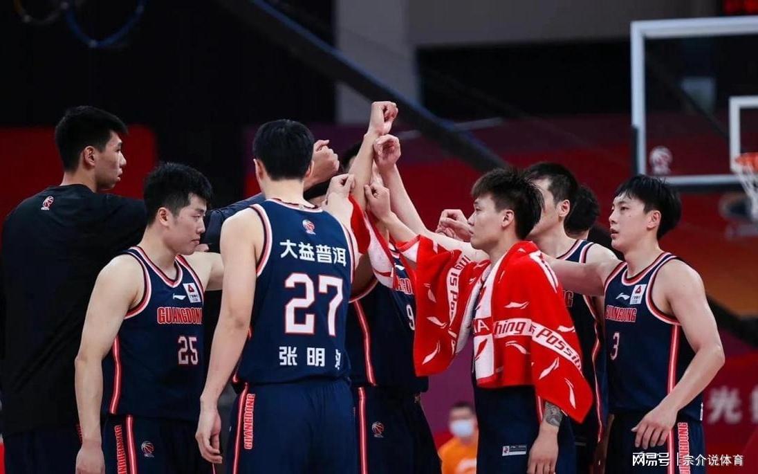 中国篮球再出现丑闻，顶级球队拖欠工资，多名球员被迫联名信举报
