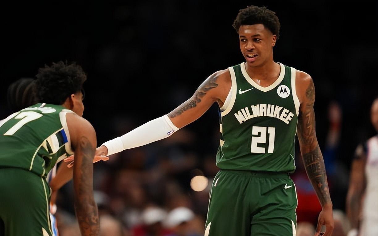 为了留下前快船侧翼大将,雄鹿最终决定裁掉潜力不小的锋线新星