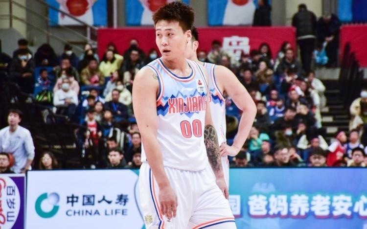 媒体人：赵睿转会谈判过程中曾有其他俱乐部加入&开出高价