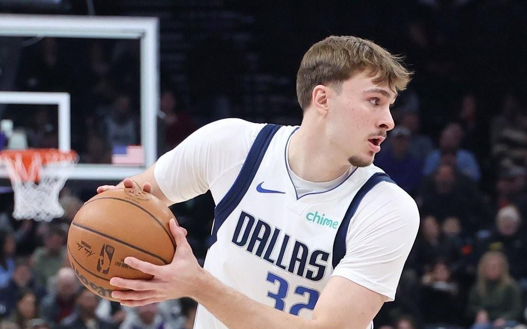 超越詹姆斯，18岁359天的弗拉格砍生涯新高42分成首位18岁单场40+球员