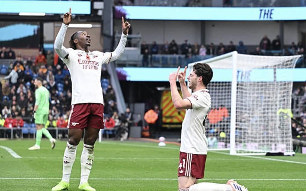 赖斯：上半场我们本可以打进四五个球进球献给去世的姑妈