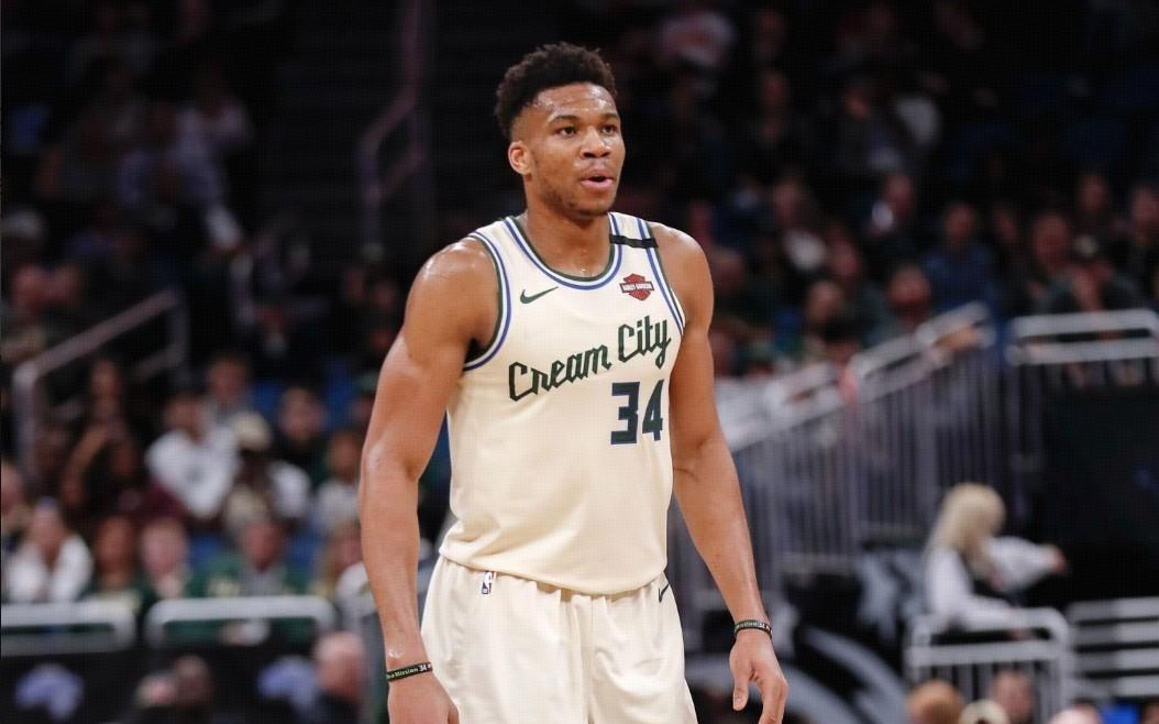 Shams:字母哥对雄鹿阵容心存疑虑曾明确表示希望加盟尼克斯