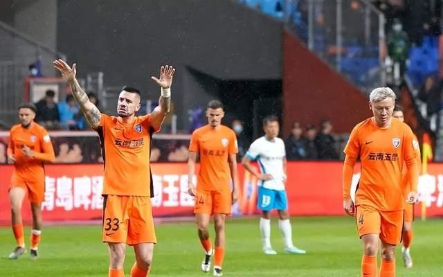 惊喜!中超第一后腰来了:身价200万欧,已到中国!