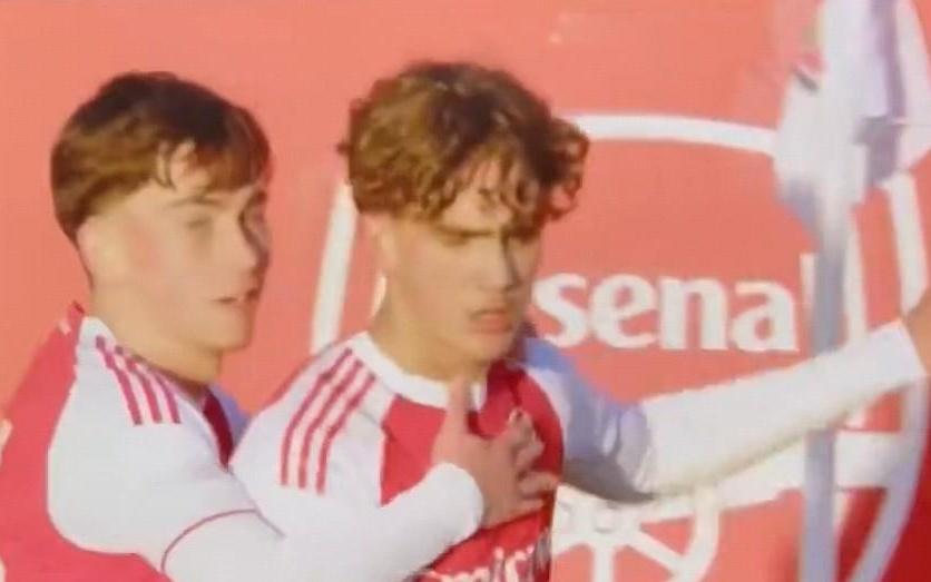 15岁道曼禁区内天秀回旋破门,青年欧冠阿森纳42逆转拜仁