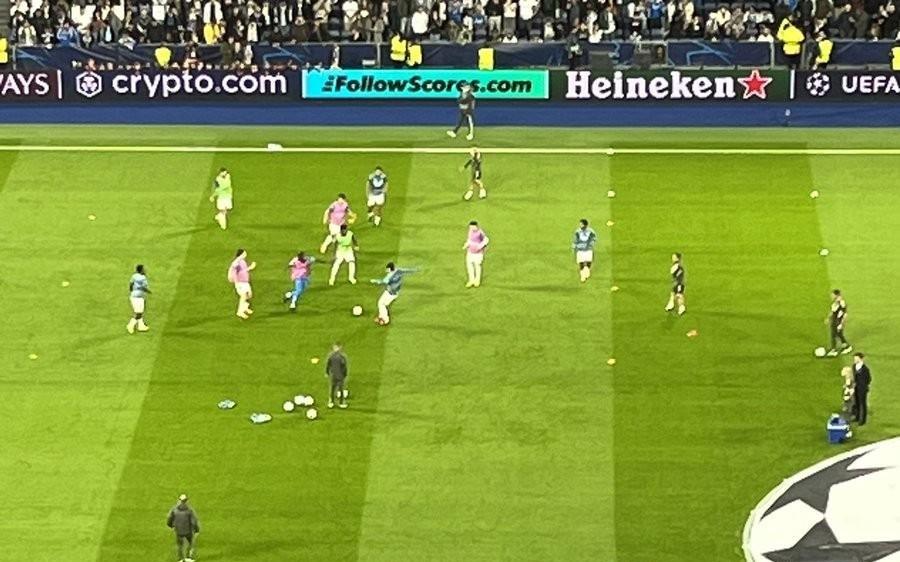 今晚会上吗记者:姆巴佩赛前没和其他替补球员一起热身