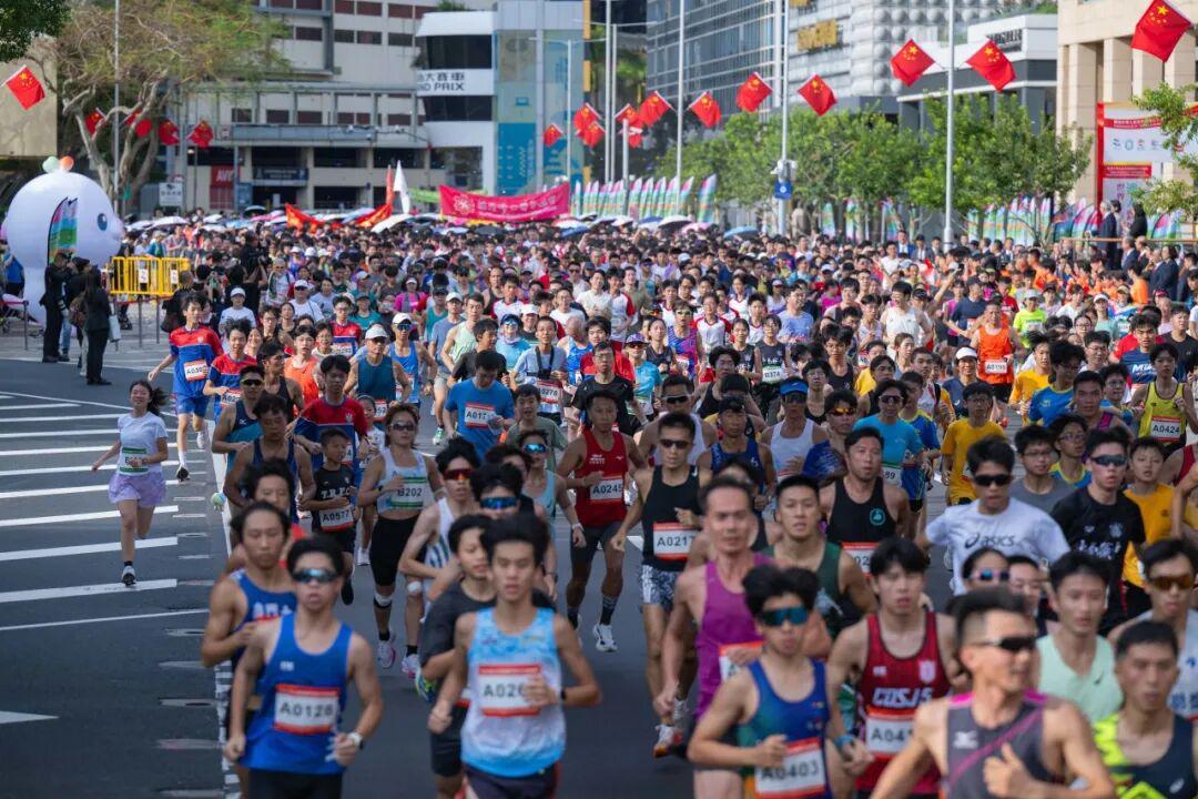 F1现场观赛人数达670万中国25岁网