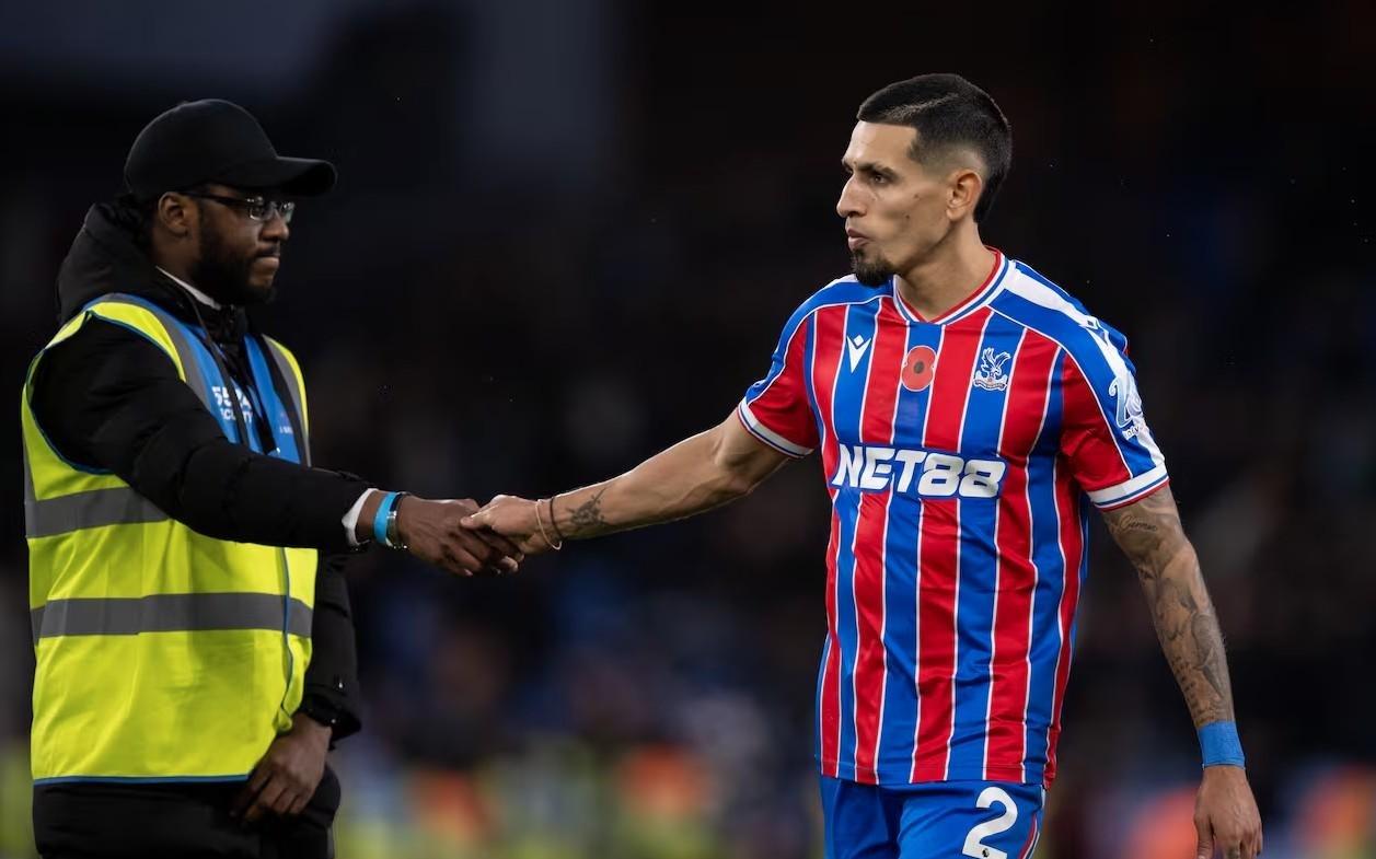 记者：不止巴黎和巴萨有意穆尼奥斯，曼城和切尔西也在关注他