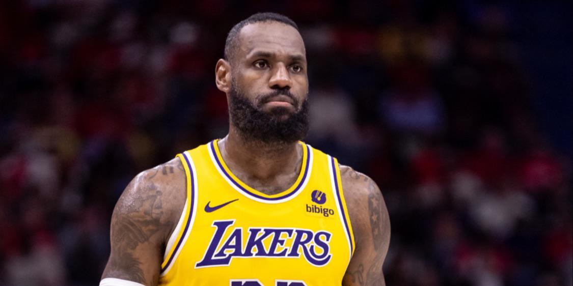 安东尼:詹姆斯第23个赛季也能场均30分,这不难!