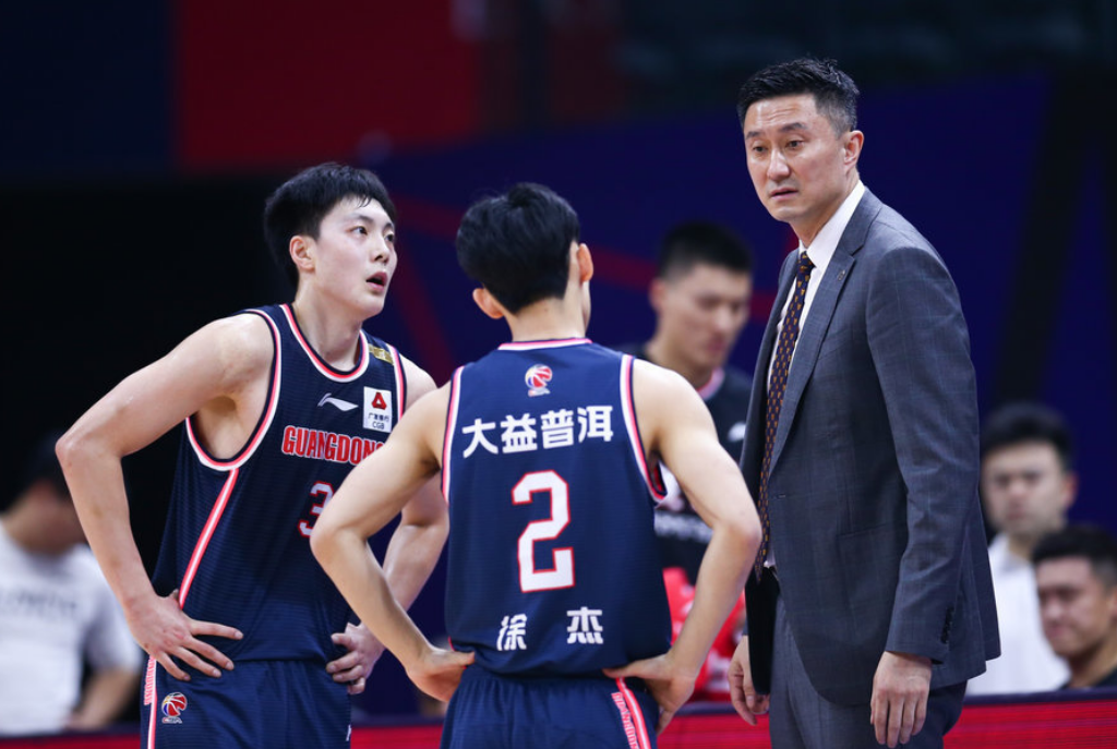 CCTV5+直播!广东男篮迎战同曦,两主力缺阵,杜锋带队剑指开门红