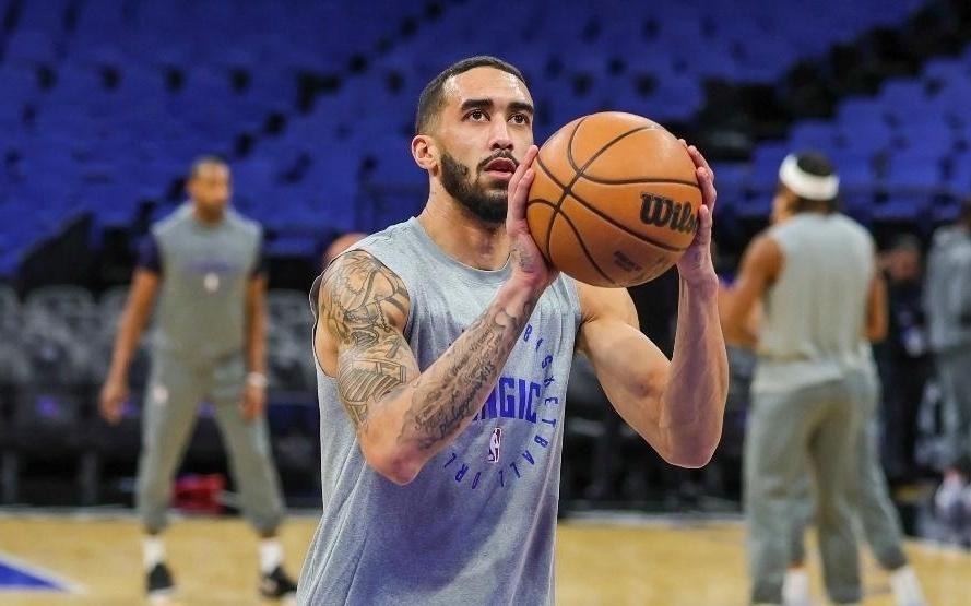 廣東男籃千字公告重磅官宣！杜鋒收獲左膀右臂，朱芳雨立大功！