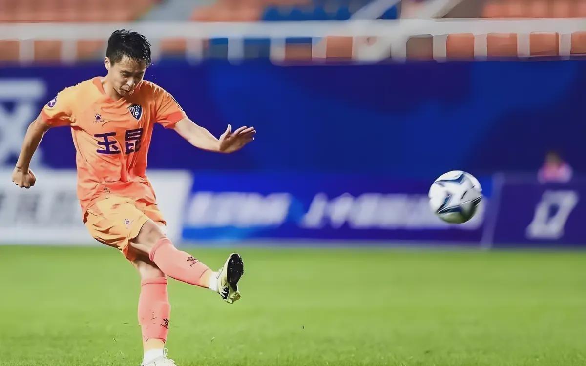 中超玉昆10西海岸锁定前八！奥斯卡助攻佩德罗恩里克闪击制胜