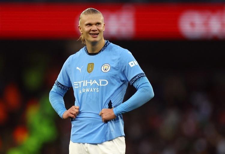 太疯狂!哈兰德追平梅西神迹,曼城横扫水晶宫,英超争冠格局生变