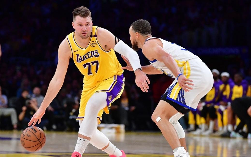 锁定签约4人，却遭竞争对手落井下石！NBA豪门倒下，离重建不远了