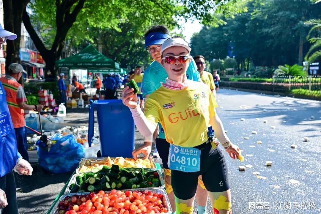真看不惯！某些人喊着为了马拉松好却干着损毁马拉松的事