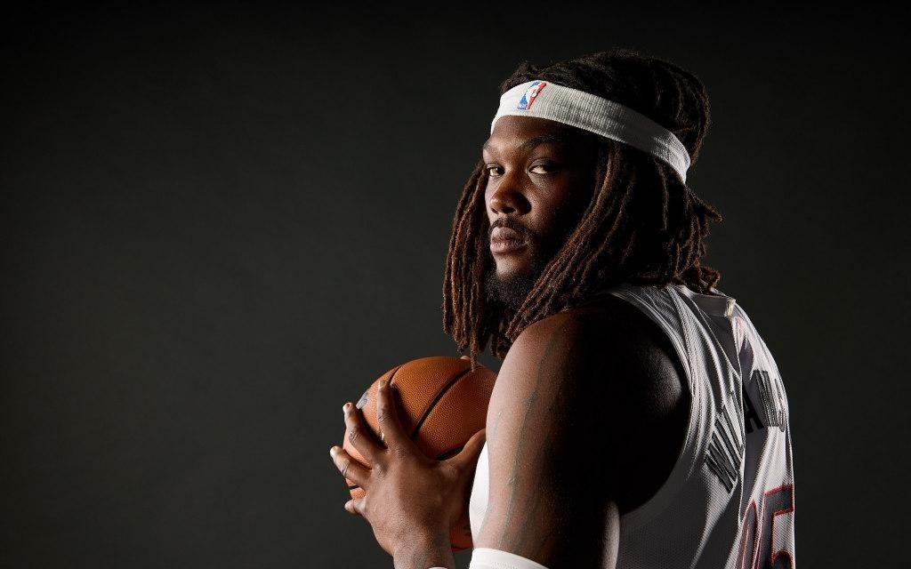 体坛联播多特创德甲零封纪录,罗威回归杨瀚森或面临下放