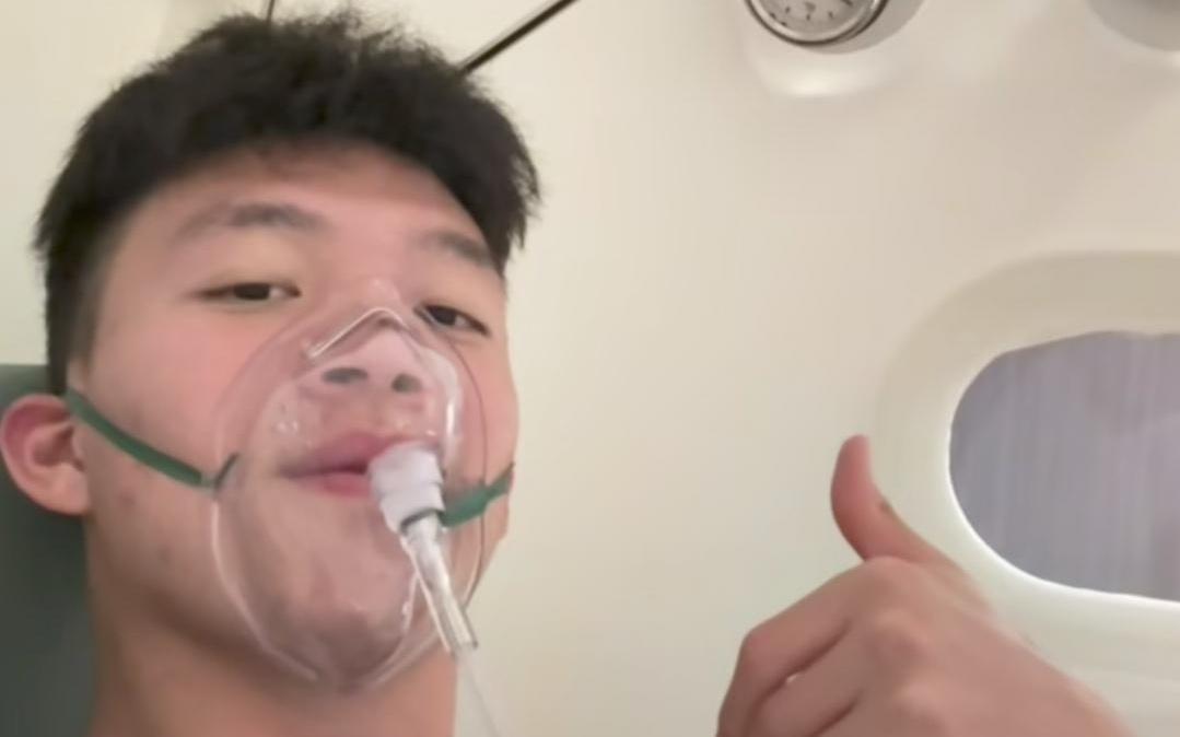 王钰栋社媒晒绝平，回应多名队友和蒯纪闻：还能和你当室友吗