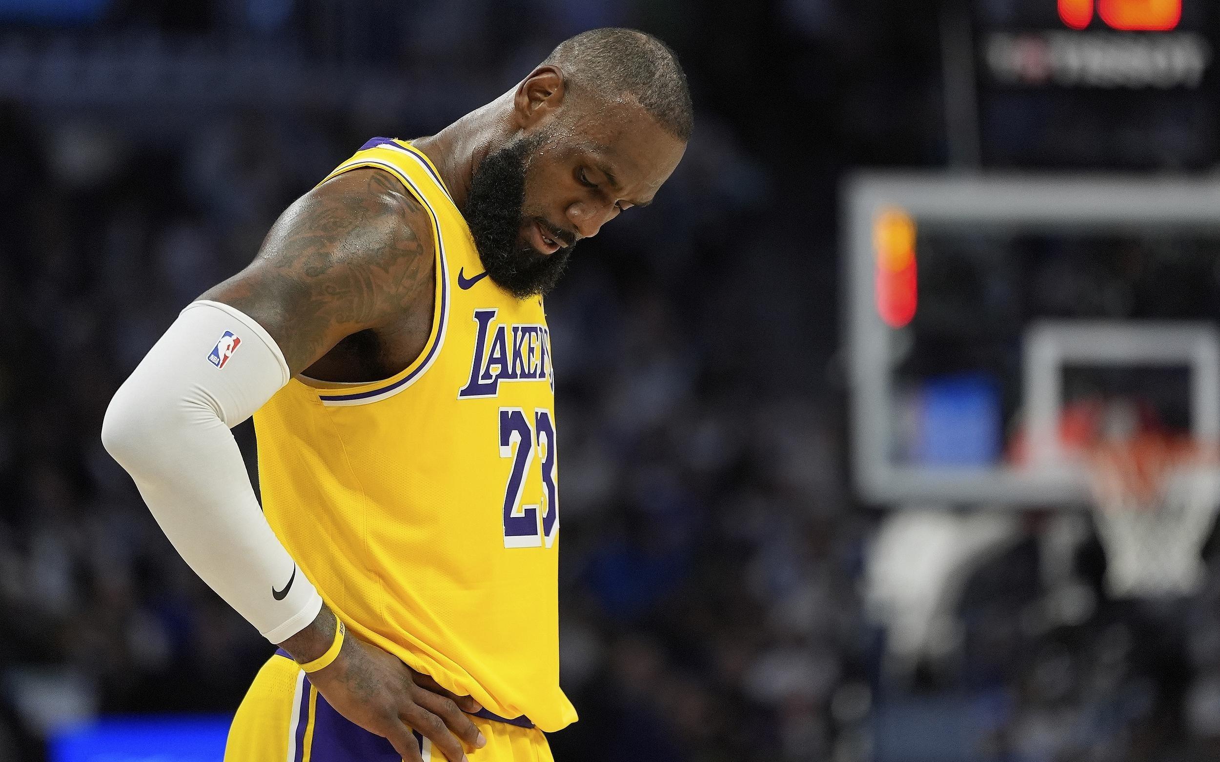 ESPN预测詹姆斯明年的去处：7人选择湖人，5人选择退役