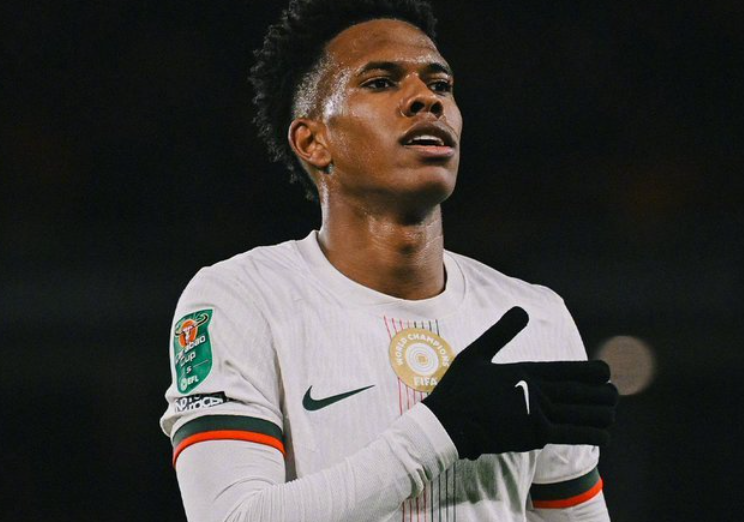 30横扫!43险胜!穆帅大获全胜,切尔西晋级,大巴黎翻车